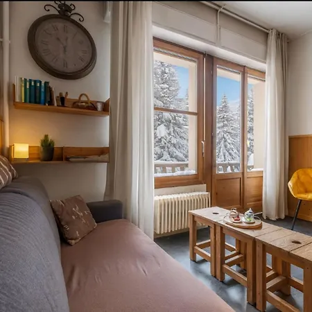 Apartament Warm Haven In With Balcony Chamonix