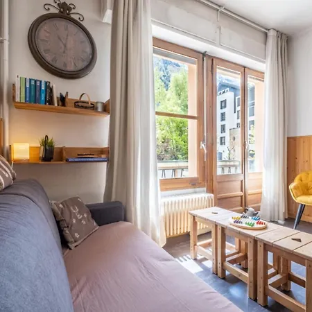 Apartment Cosy 40m With Balcony In The Heart Of