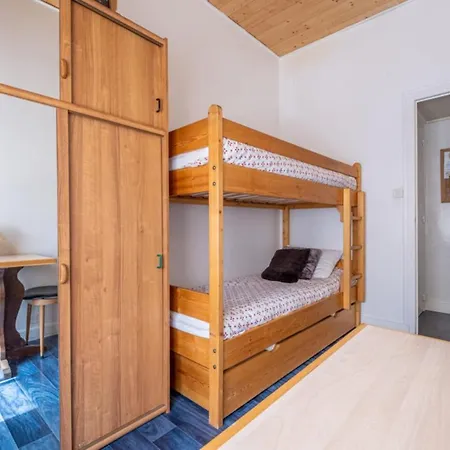 Cosy 40m With Balcony In The Heart Of