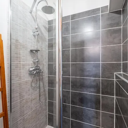 Cosy 40m With Balcony In The Heart Of Apartment